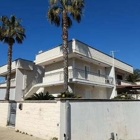 Gallipoli Beach Apartmán