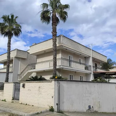 Gallipoli Beach Apartmán